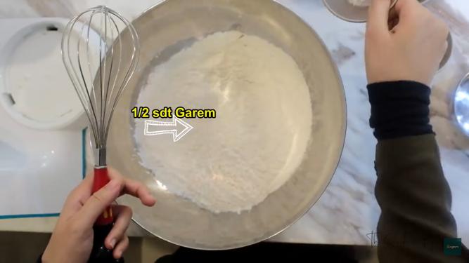 10 Trik Shireen Sungkar bikin martabak manis teflon, empuk & bersarang