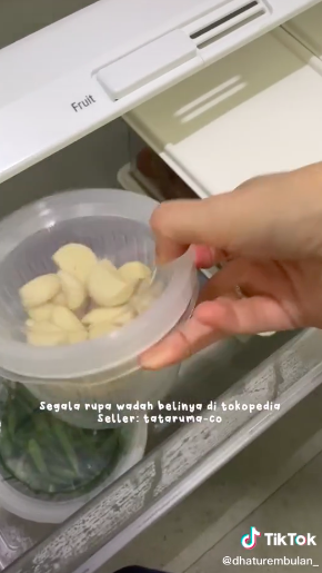 10 Cara praktis istri Tria The Changcuters menata makanan di kulkas