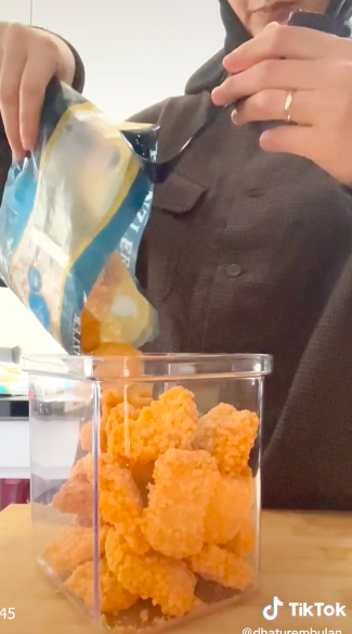 10 Cara praktis istri Tria The Changcuters menata makanan di kulkas