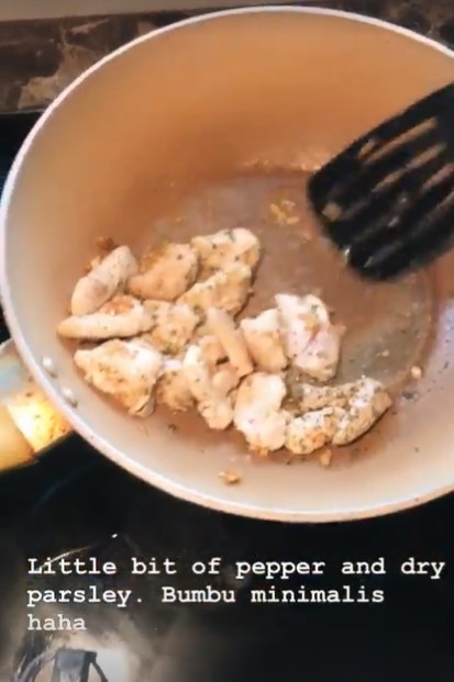 10 Bahan pengganti digunakan Sharena Delon saat memasak, lebih sehat