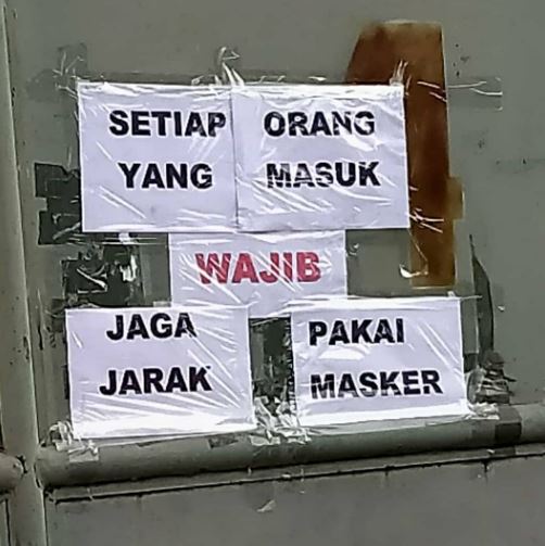 petunjuk terbalik nyeleneh pol © berbagai sumber