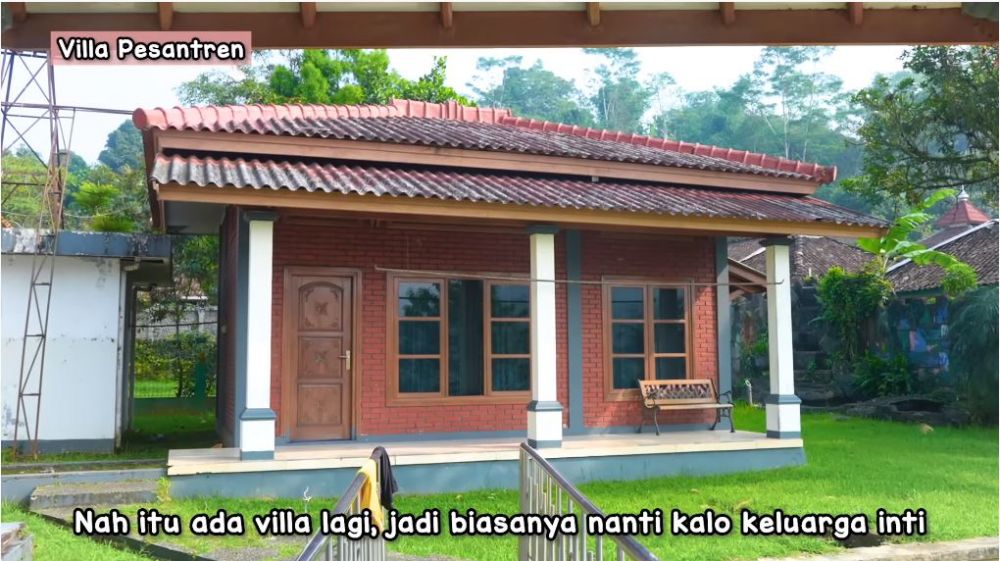 penampakan pesantren suami tasyi © YouTube