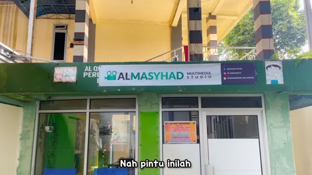 penampakan pesantren suami tasyi © YouTube