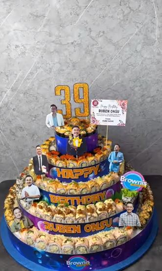 10 Potret kue ulang tahun Ruben Onsu ke-39, elegan dan mewah