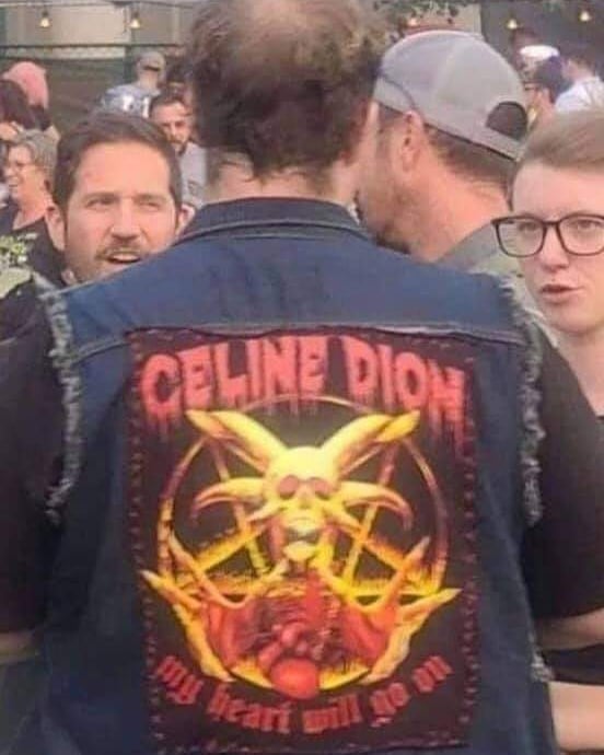 kaus nggak biasa motifnya © berbagai sumber kaus nggak biasa motifnya © berbagai sumber