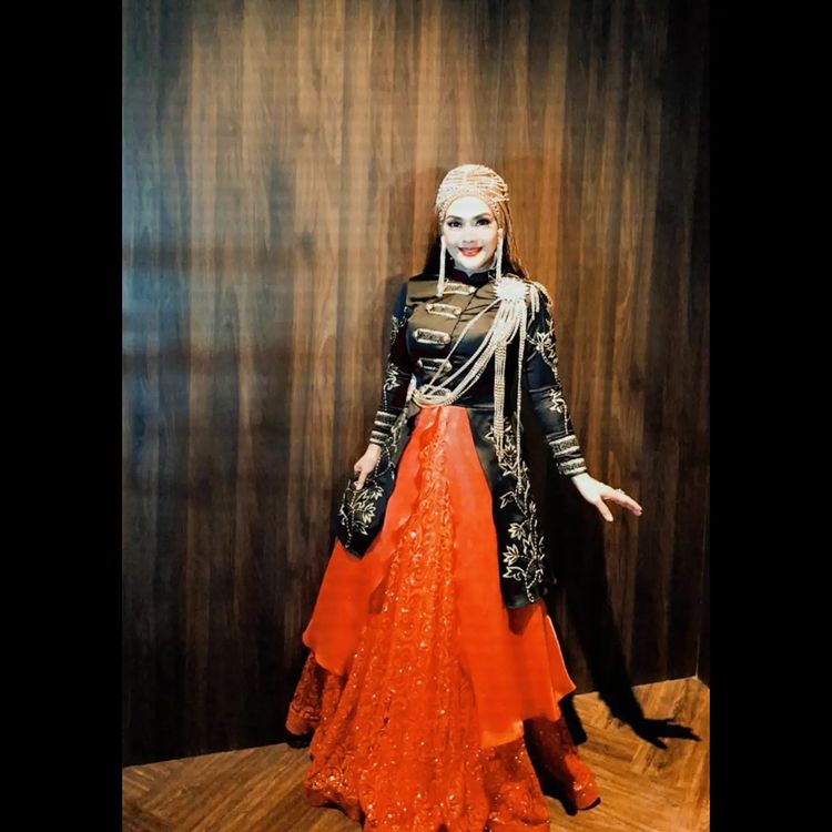 pedangdut berhijab pentas © berbagai sumber pedangdut berhijab pentas © berbagai sumber