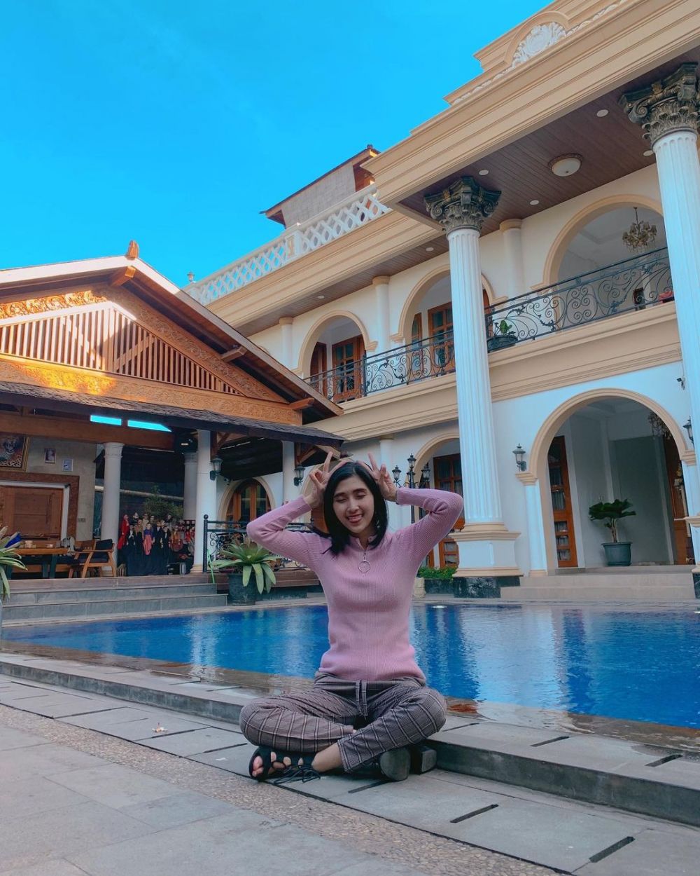 istri pesulap merah © Instagram