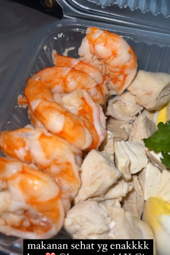 10 Makanan dikonsumsi Audy Item, berat badan ideal dan tubuh sehat