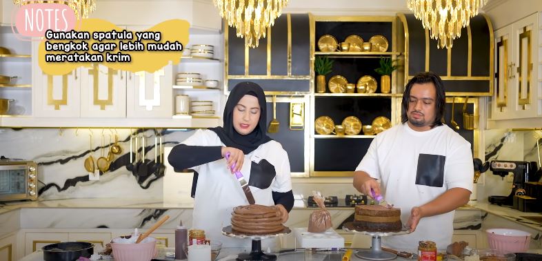 10 Alat baking Tasyi Athasyia, bikin kue antigagal dan mudah dihias