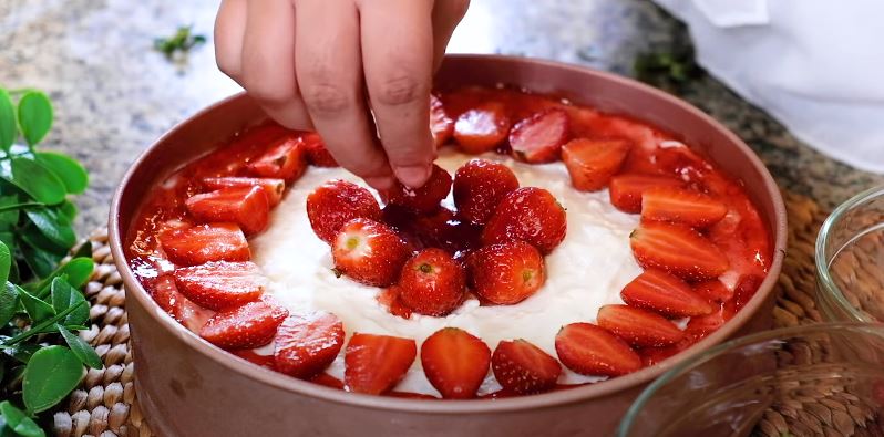 10 Alat baking Tasyi Athasyia, bikin kue antigagal dan mudah dihias