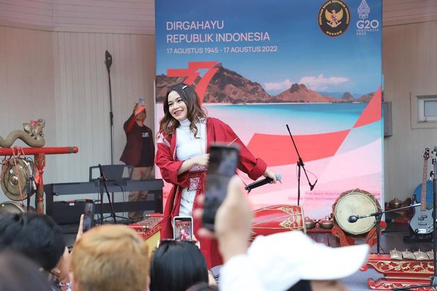 Momen Rara LIDA manggung di Moskow © berbagai sumber Momen Rara LIDA manggung di Moskow © berbagai sumber