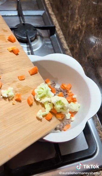 7 Bahan MPASI pertama Aurel Hermansyah untuk Ameena, simpel & bergizi