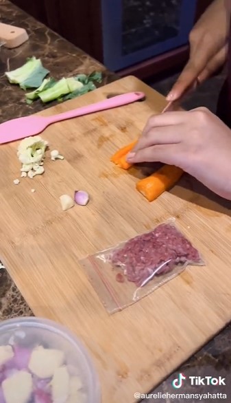 7 Bahan MPASI pertama Aurel Hermansyah untuk Ameena, simpel & bergizi