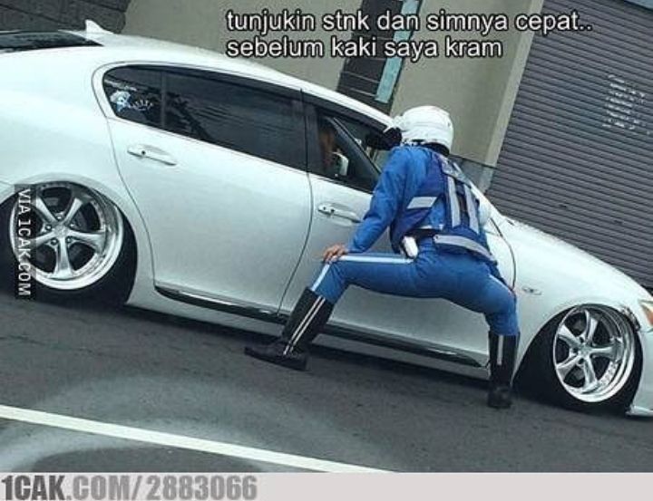 Momen kocak saat ditilang polisi Berbagai sumber