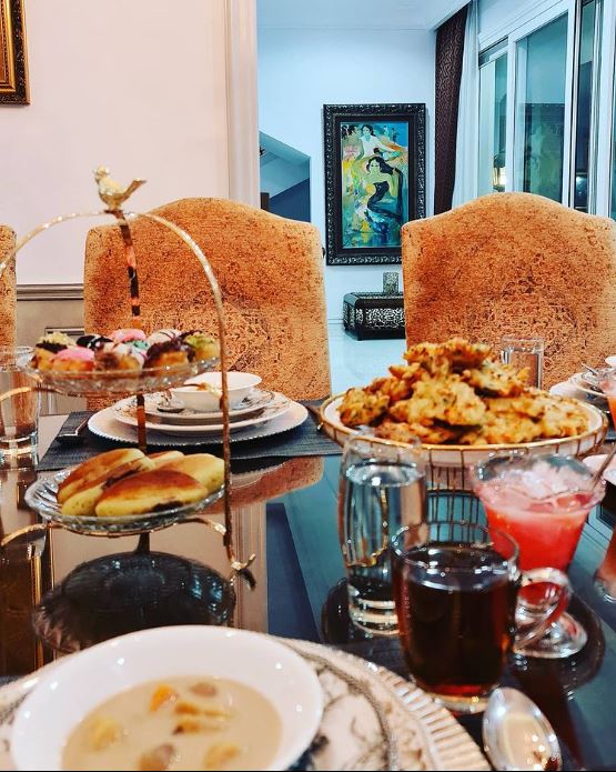 10 Minuman dikonsumsi Mayangsari, rahasia bugar dan awet muda