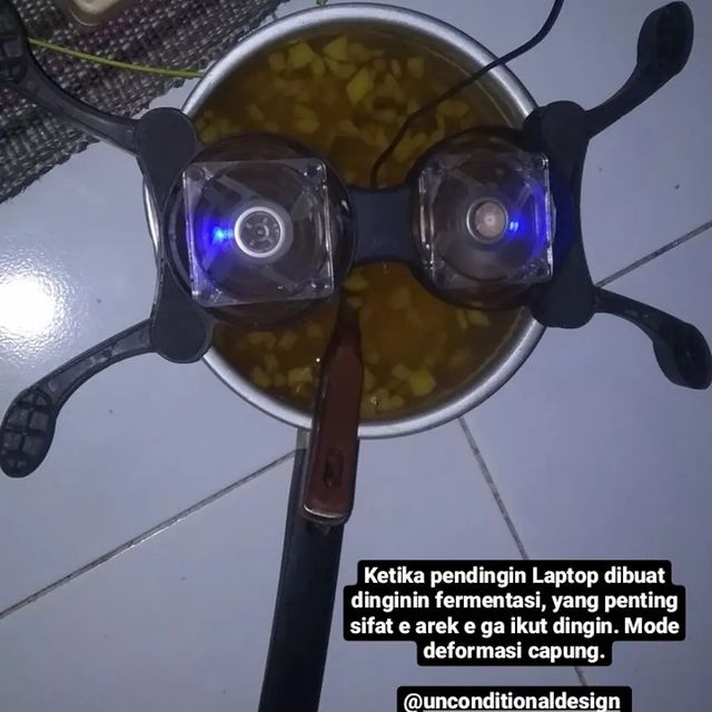 Potret nyeleneh orang lagi masak  Berbagai sumber