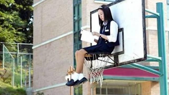 Posisi baca buku antimainstream Berbagai sumber