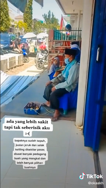 Kisah pilu kakek jualan buah Tiktok