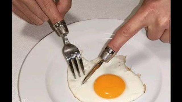 Potret desain sendok dan garpu makan nyeleneh Berbagai sumber