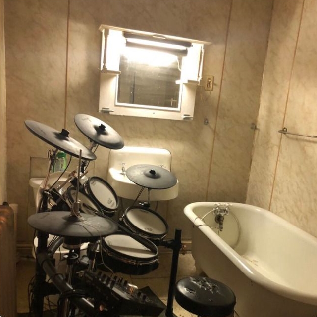 kamar mandi jadi ruang serbaguna © berbagai sumber