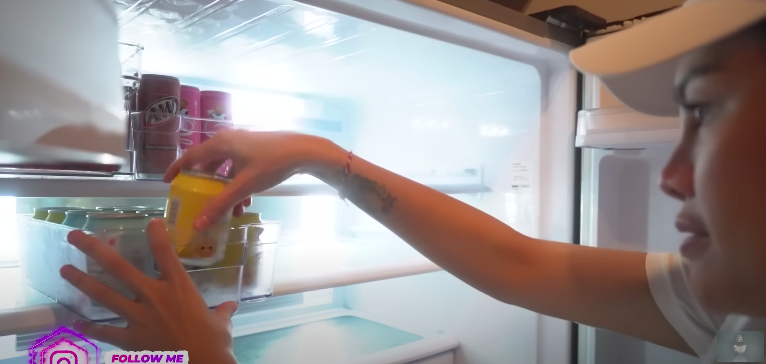 10 Cara Nikita Mirzani simpan stok makanan di kulkas, muat banyak