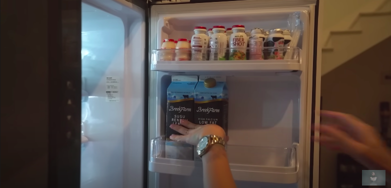 10 Cara Nikita Mirzani simpan stok makanan di kulkas, muat banyak