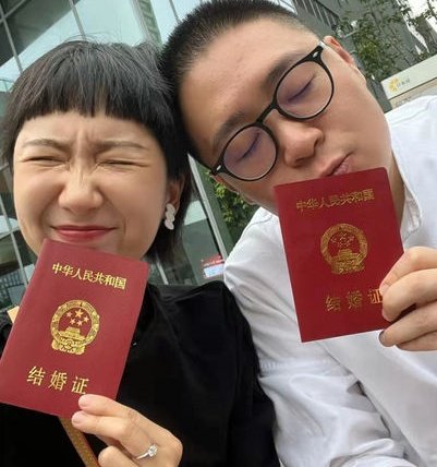 Steven Hao 'Boboho' dan istri © berbagai sumber