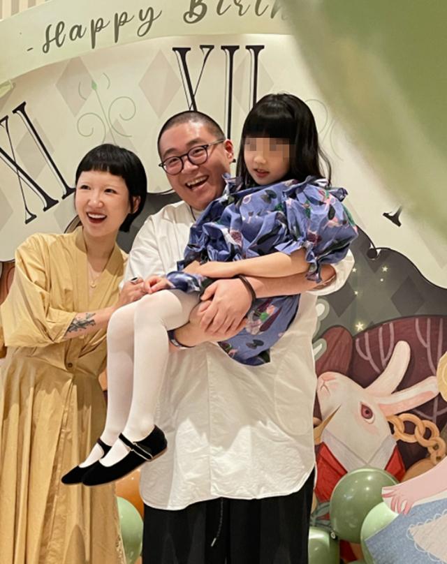 Steven Hao 'Boboho' dan istri © berbagai sumber