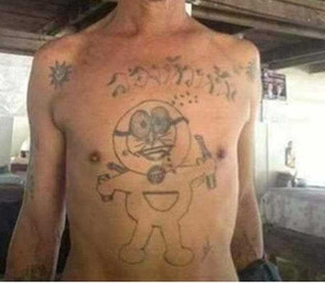 gambar tato nyeleneh bikin dahi berkerut © berbagai sumber