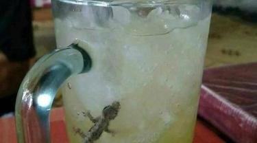 pas lagi minum malah apes banget © berbagai sumber