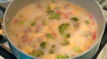 10 Menu makan sehat ala Dian Sastrowardoyo, jaga berat badan ideal