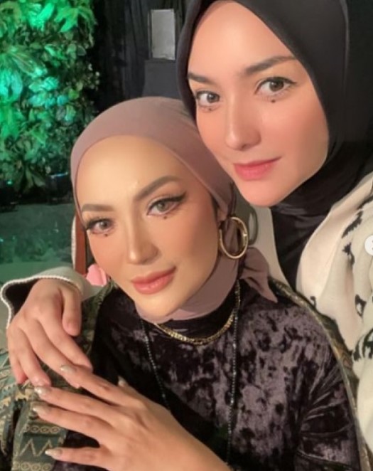 pasang pesinetron ini punya paras yang mirip © Instagram