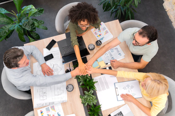 Kolaborasi adalah © 2022 berbagai sumber