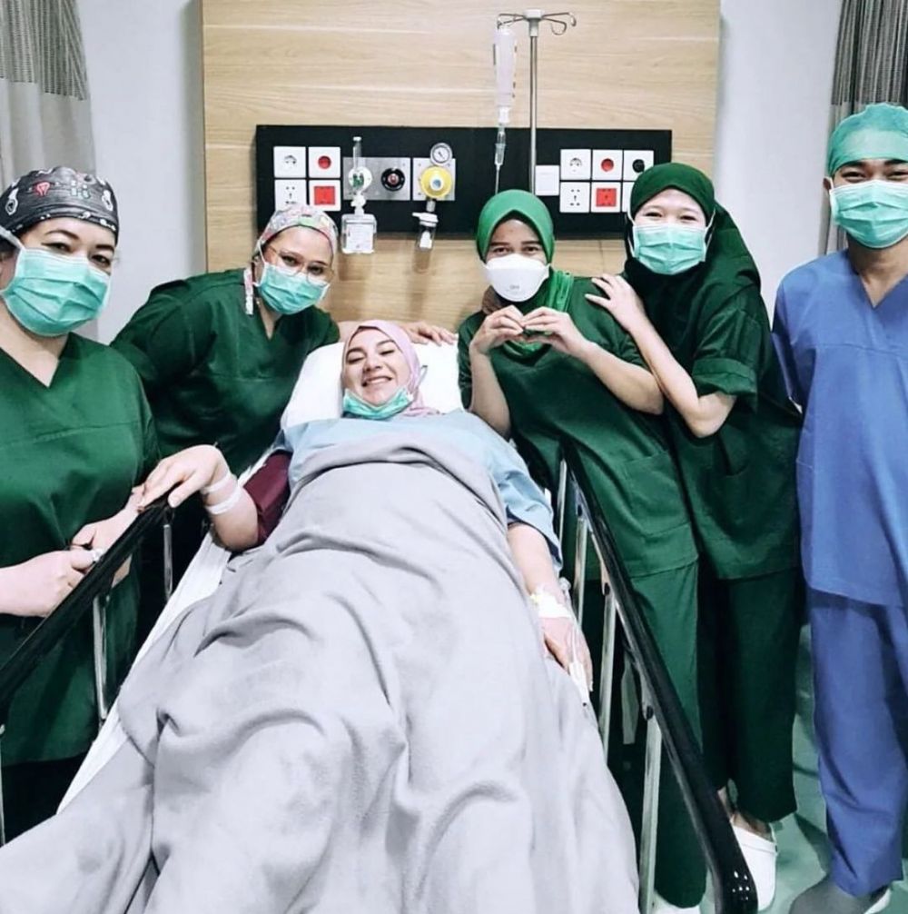 momen irish bella melahirkan anak keempat © berbagai sumber momen irish bella melahirkan anak keempat © berbagai sumber