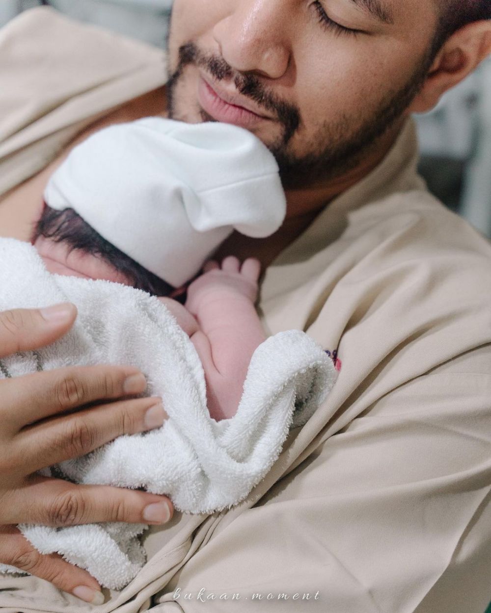 momen irish bella melahirkan anak keempat © berbagai sumber momen irish bella melahirkan anak keempat © berbagai sumber