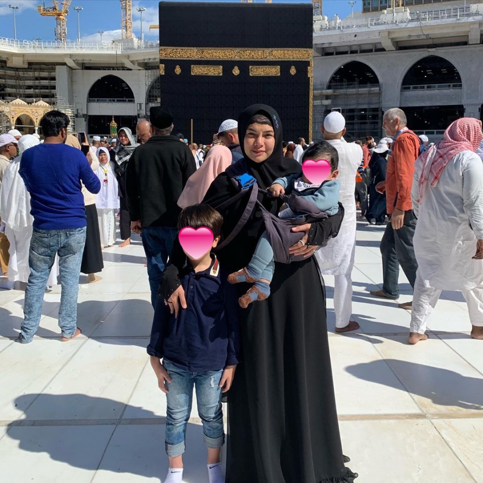 seleb ajak balita umrah © berbagai sumber