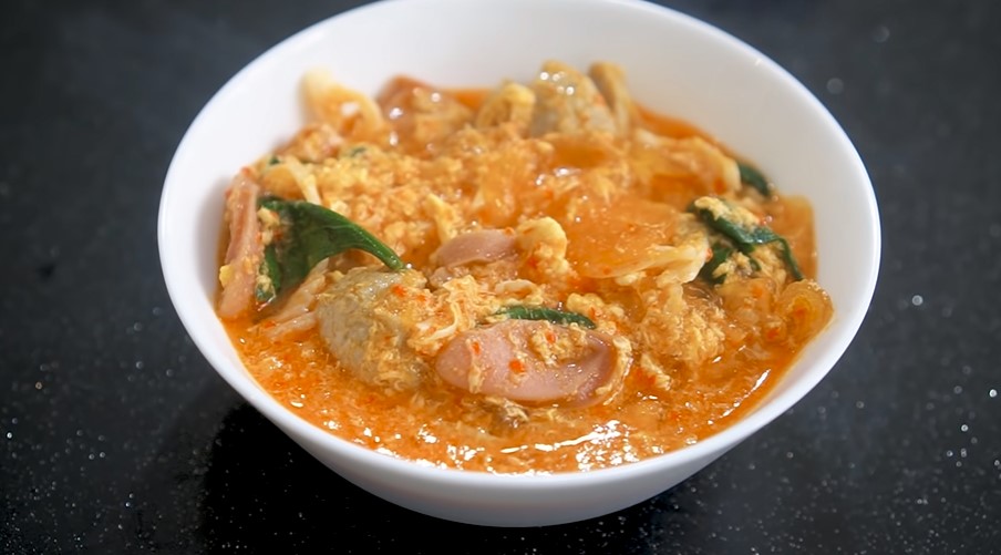 Kreasi seblak ala 10 seleb, pedasnya bikin menggugah selera