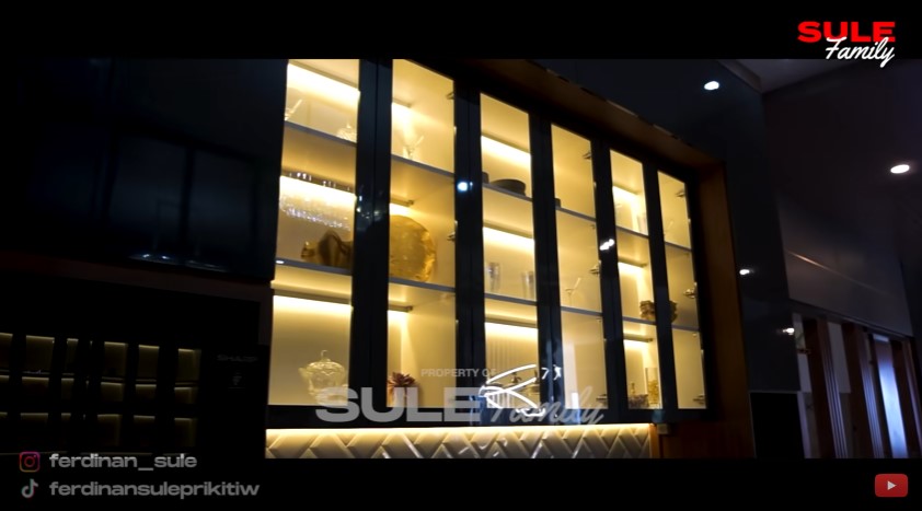 Sule rombak rumah usai cerai © YouTube