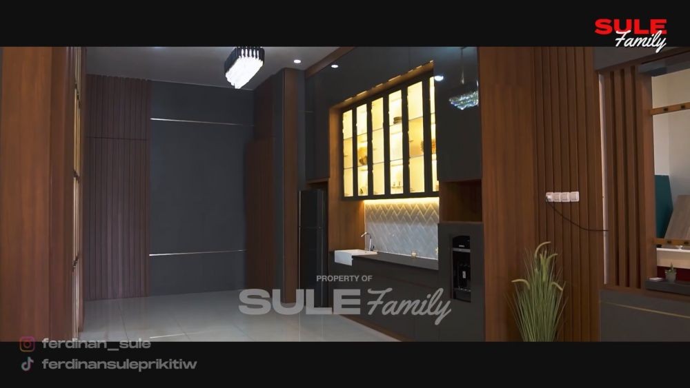 Sule rombak rumah usai cerai © YouTube