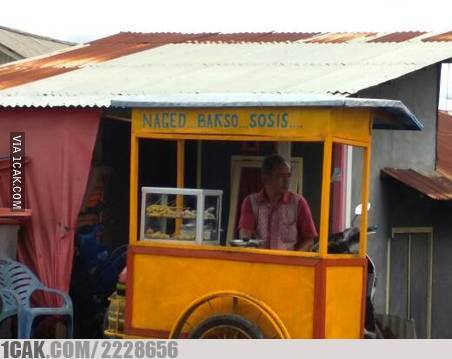 tulisan di gerobak pakai bahasa inggris © berbagai sumber