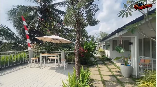 potret rumah andy f noya  © YouTube