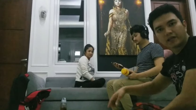 Momen akur Dewi Perssik dan Aldi Taher © berbagai sumber Momen akur Dewi Perssik dan Aldi Taher © berbagai sumber