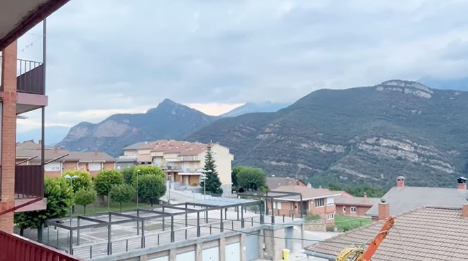 mantan tkw dapat rumah dari mertua © YouTube