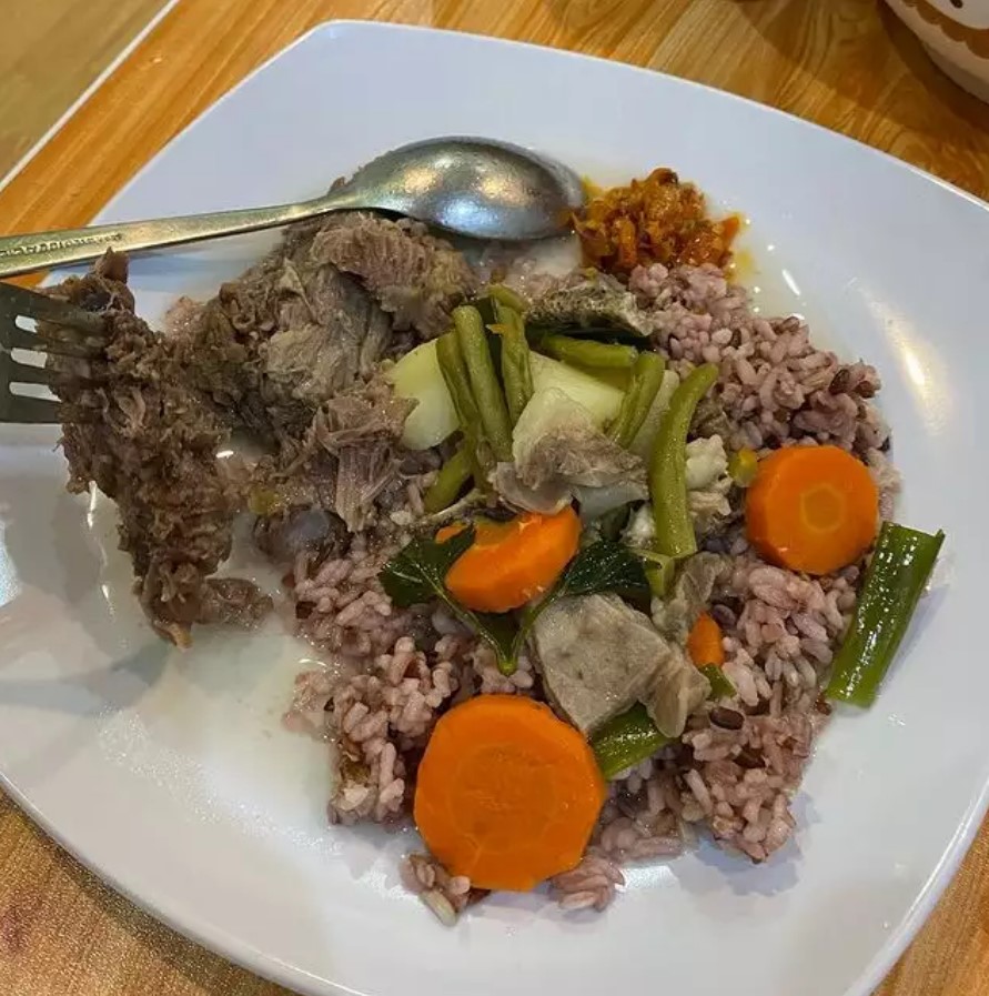 Awet muda di usia 46 tahun, ini 10 menu makan sehat ala Anjasmara