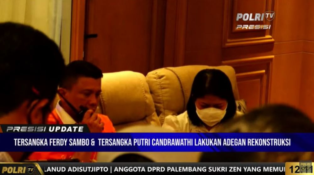 penampakan perdana ferdy sambo berbaju tahanan © YouTube