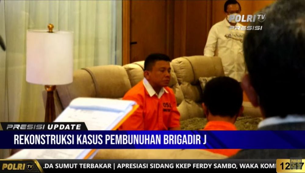 penampakan perdana ferdy sambo berbaju tahanan © YouTube