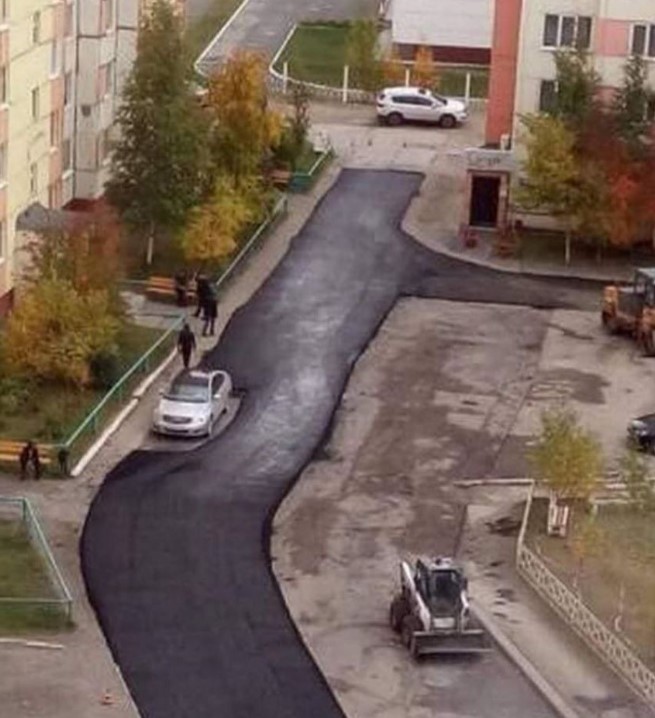 Potret kocak orang bikin jalan Berbagai sumber