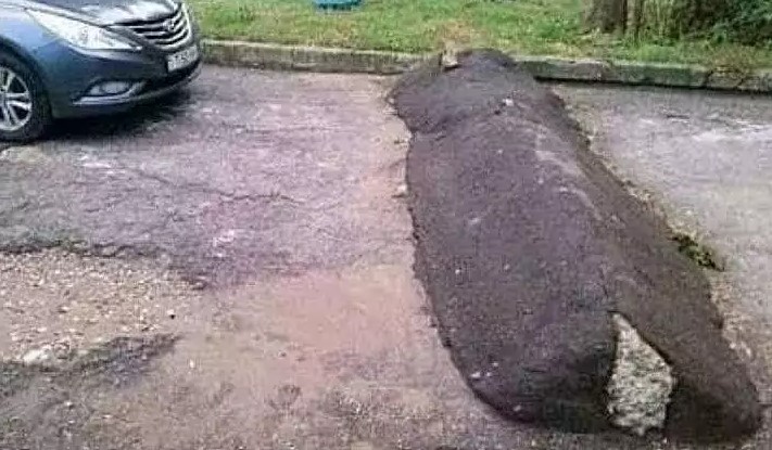 Potret kocak orang bikin jalan Berbagai sumber