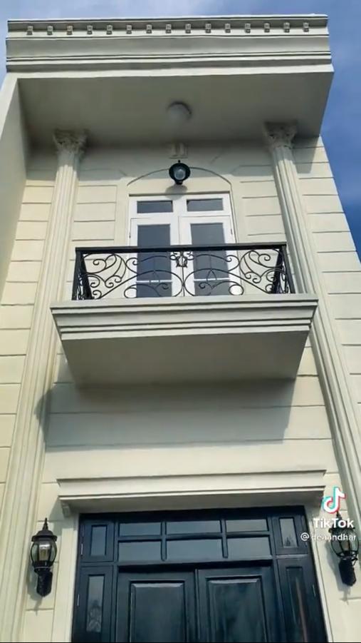 rumah miliki luas 3 meter © TikTok/@deaandhar