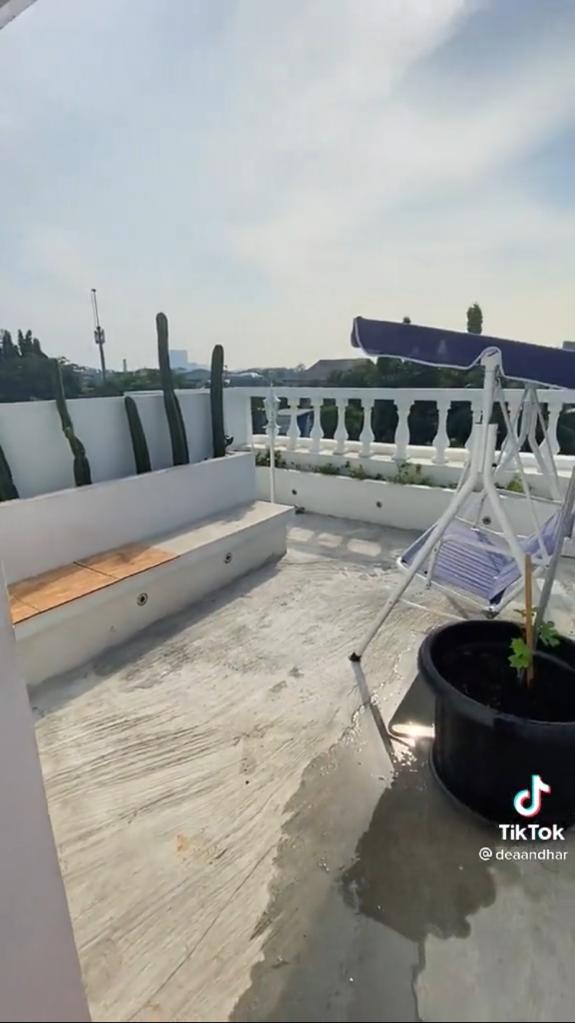 rumah miliki luas 3 meter © TikTok/@deaandhar